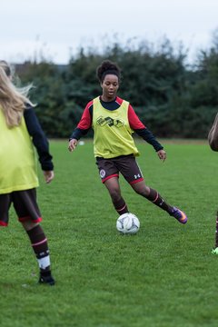 Bild 16 - C-Juniorinnen Halstenbek-Rellingen - St.Pauli : Ergebnis: 0:5